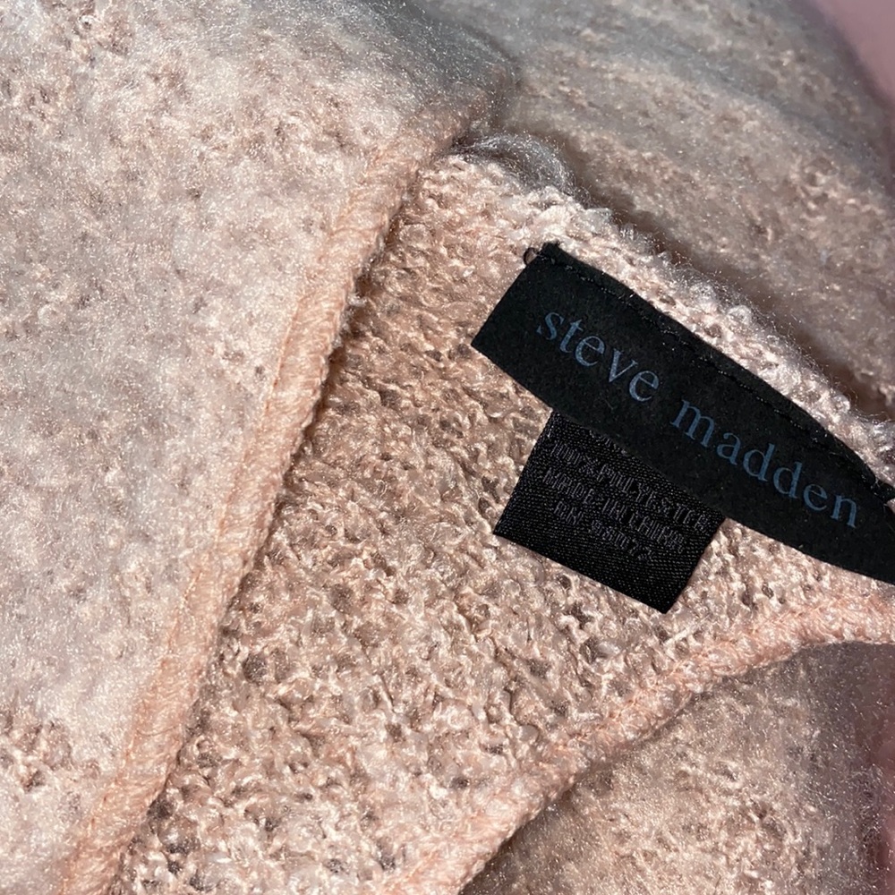 Brand new scarf